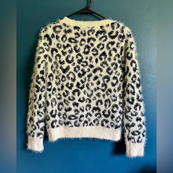 Mudd NWT Fuzzy Leopard Pullover Sweater - XS - Picture 3 of 4
